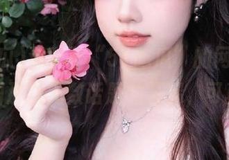 沉醉于“51吃瓜”的网页，下载那刹那是无数话题的开端，可真好。