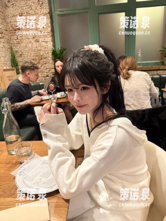 ios更新后,51吃瓜黑料网里的八卦又新鲜出炉,真的是吃瓜也是一门学问。-策诺泉 ios更新后,51吃瓜黑料网里的八卦又新鲜出炉,真的是吃瓜也是一门学问。-策诺泉