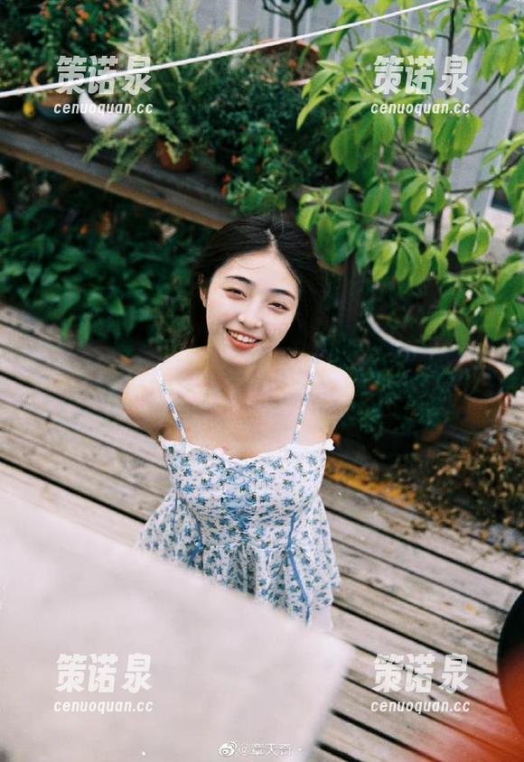 感觉“58吃瓜网”网址像个时尚潮流,瓜越吃越妙!-策诺泉 感觉“58吃瓜网”网址像个时尚潮流,瓜越吃越妙!-策诺泉