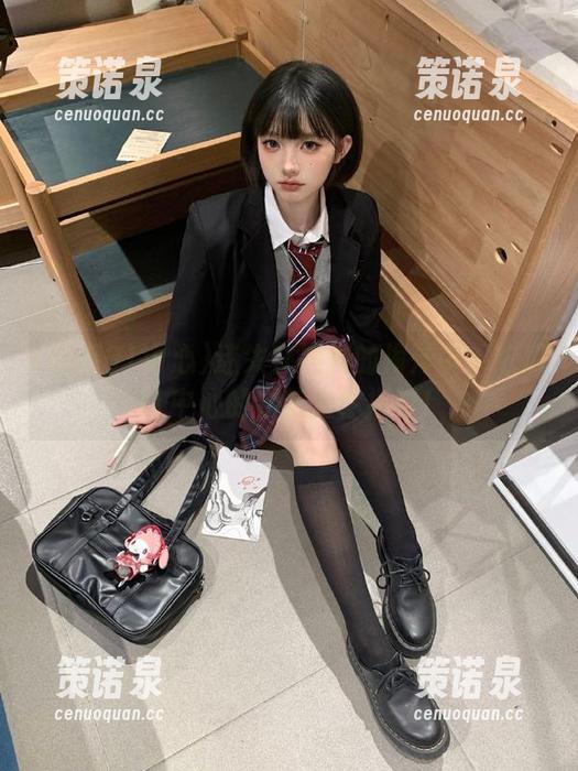 迷失在黑料的海洋中?吃瓜91中心的导航为你指引!-策诺泉 迷失在黑料的海洋中?吃瓜91中心的导航为你指引!-策诺泉