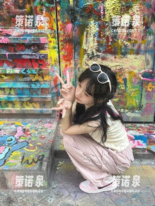 登录之后,发现原来抖音网红也会在“吃瓜网”分享心酸打拼故事,感人呐!-策诺泉 登录之后,发现原来抖音网红也会在“吃瓜网”分享心酸打拼故事,感人呐!-策诺泉