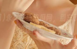 永久在线吃瓜网，别忘了敢上评论区的勇气！
