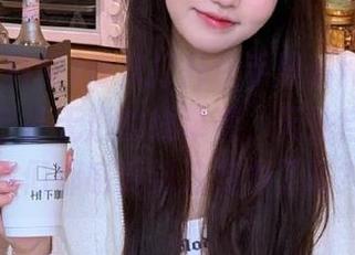 每次打开快手黑料网app，感觉自己被无形的线牵着，无法自拔……你们都感受到这魔力了吗？