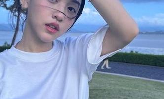 奇怪，明星黑料官网的流量比我当年追星还要高，这样下去还了得？