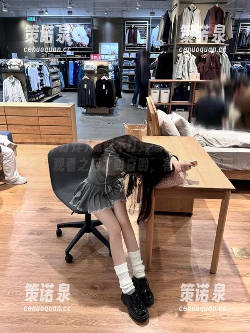 黑料不打烊怎么可以这样下载?!观看之后才明白哟,有点小玄机呢!-策诺泉 黑料不打烊怎么可以这样下载?!观看之后才明白哟,有点小玄机呢!-策诺泉
