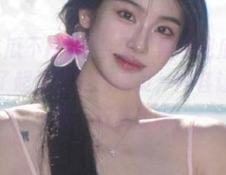 今天“黑料吃瓜不打烊”发布了超级炫酷的网页，内容让人眉头一挑，反复咀嚼。