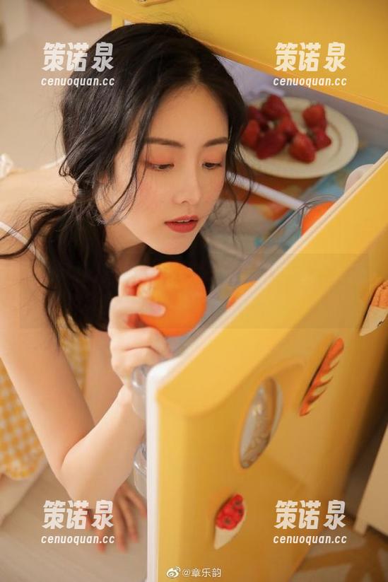 黑料社官网更新了,真想说这视觉设计能再粗糙点嘛?-策诺泉 黑料社官网更新了,真想说这视觉设计能再粗糙点嘛?-策诺泉