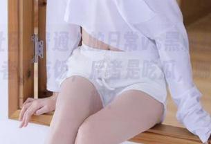 普通人的日常vs黑料社区的入口，前者是吃饭，后者是吃瓜，哪个更有趣？
